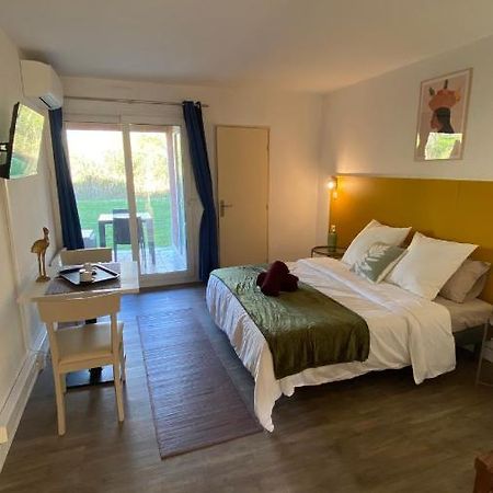 Joli Appartement 27M2 Oasis Provencale En Village Vacances En Camargue Арль Экстерьер фото