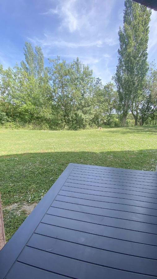 Joli Appartement 27M2 Oasis Provencale En Village Vacances En Camargue Арль Экстерьер фото